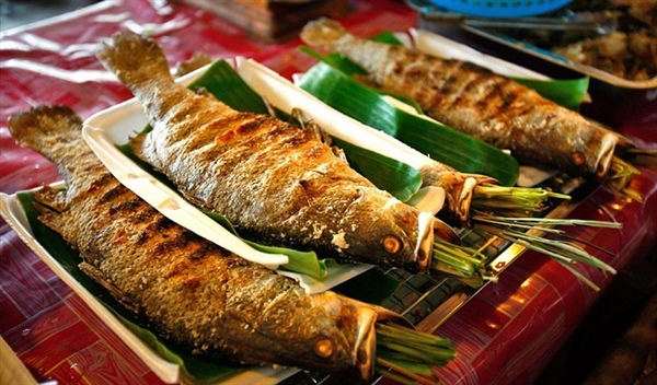 Pa Pỉnh Tộp là món cá nướng cổ truyền của người Thái