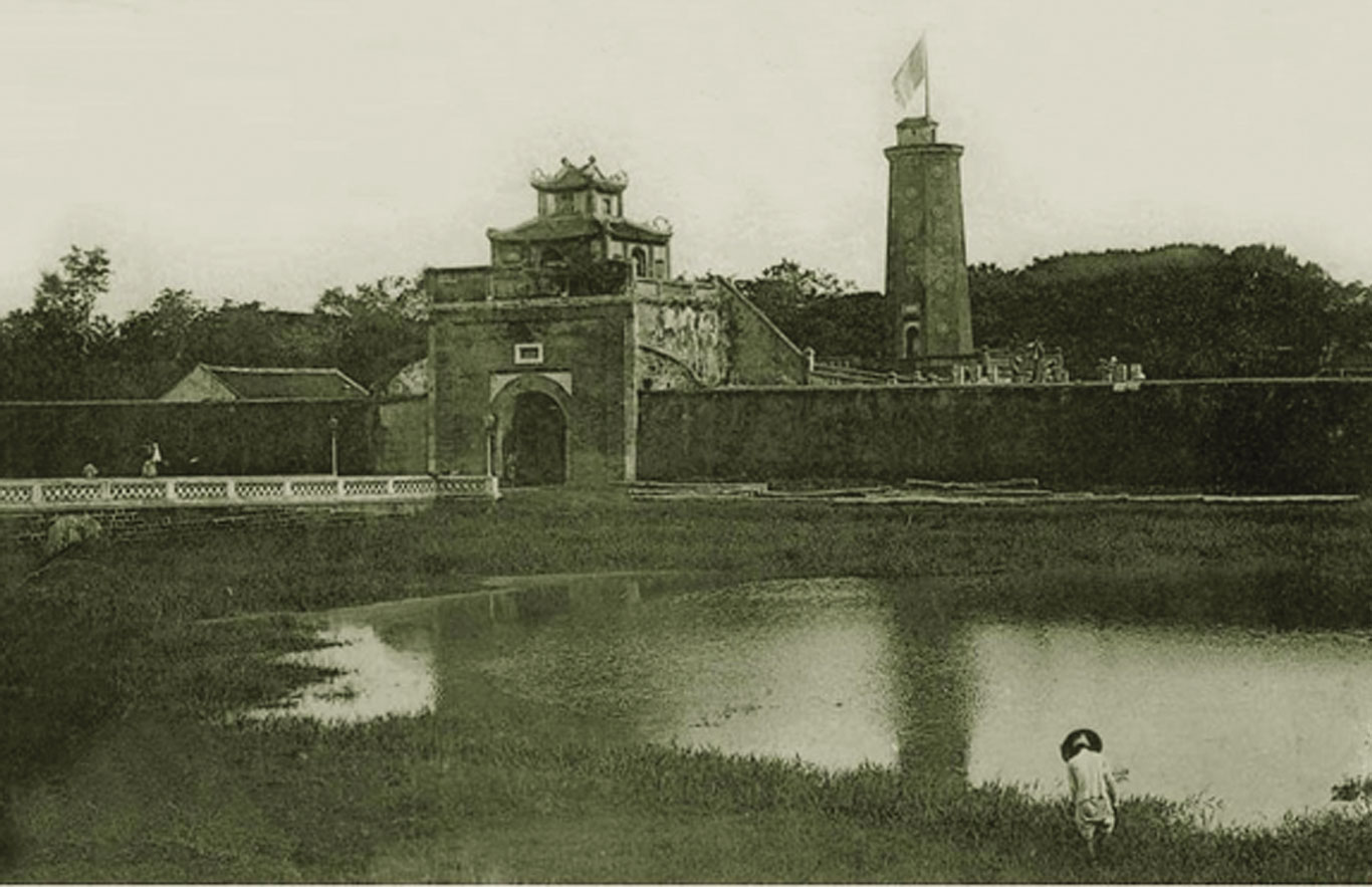Thành cổ Bắc Ninh được bắt đầu xây dựng vào năm 1805 và là một trong những công trình đại diện cho lối kiến trúc quân sự của Việt Nam thời xưa. 