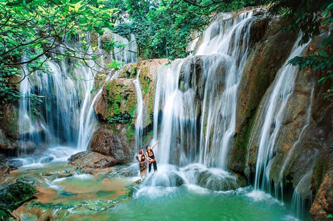 Thác Gò Lào Mai Châu sở hữu khung cảnh thiên nhiên đẹp tuyệt diệu