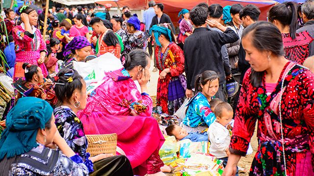 Du lịch Điện Biên bạn nhất định không nên bỏ lỡ trải nghiệm tham gia chợ phiên Tả Sìn Thàng