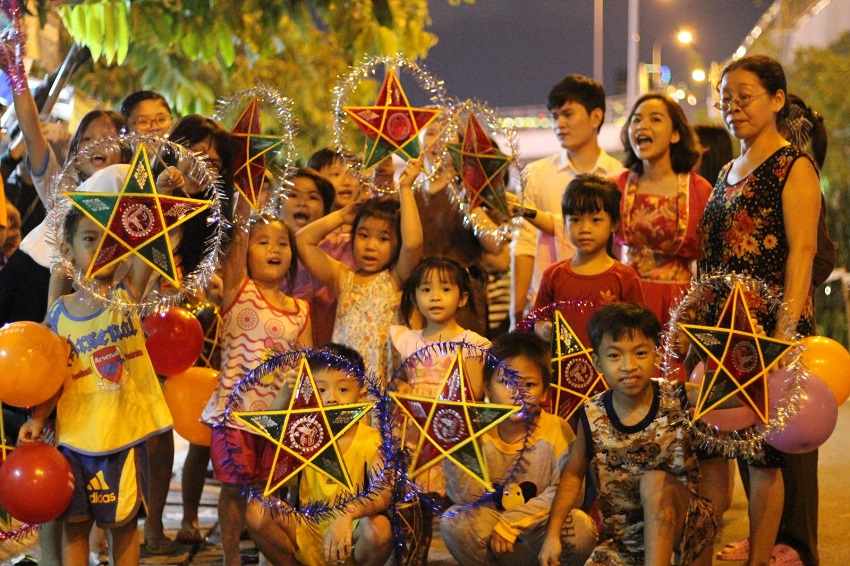 Trung thu là ngày lễ truyền thống có ý nghĩa quan trọng trong đời sống tinh thần của người Việt