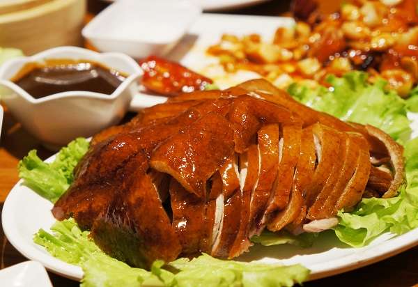 Vịt quay 7 vị là món ăn đặc trưng không thể thiếu trong các sự kiện quan trọng ở Cao Bằng
