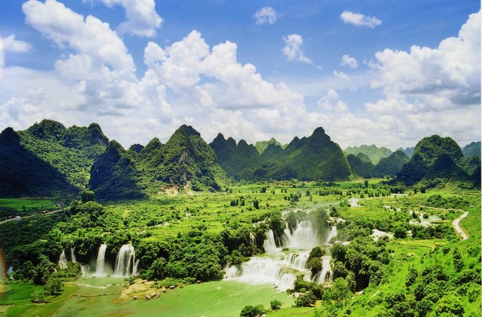 Du khách có thể đến Cao Bằng vào bất kỳ thời điểm nào trong năm để khám phá vẻ đẹp, con người và ẩm thực nơi đây