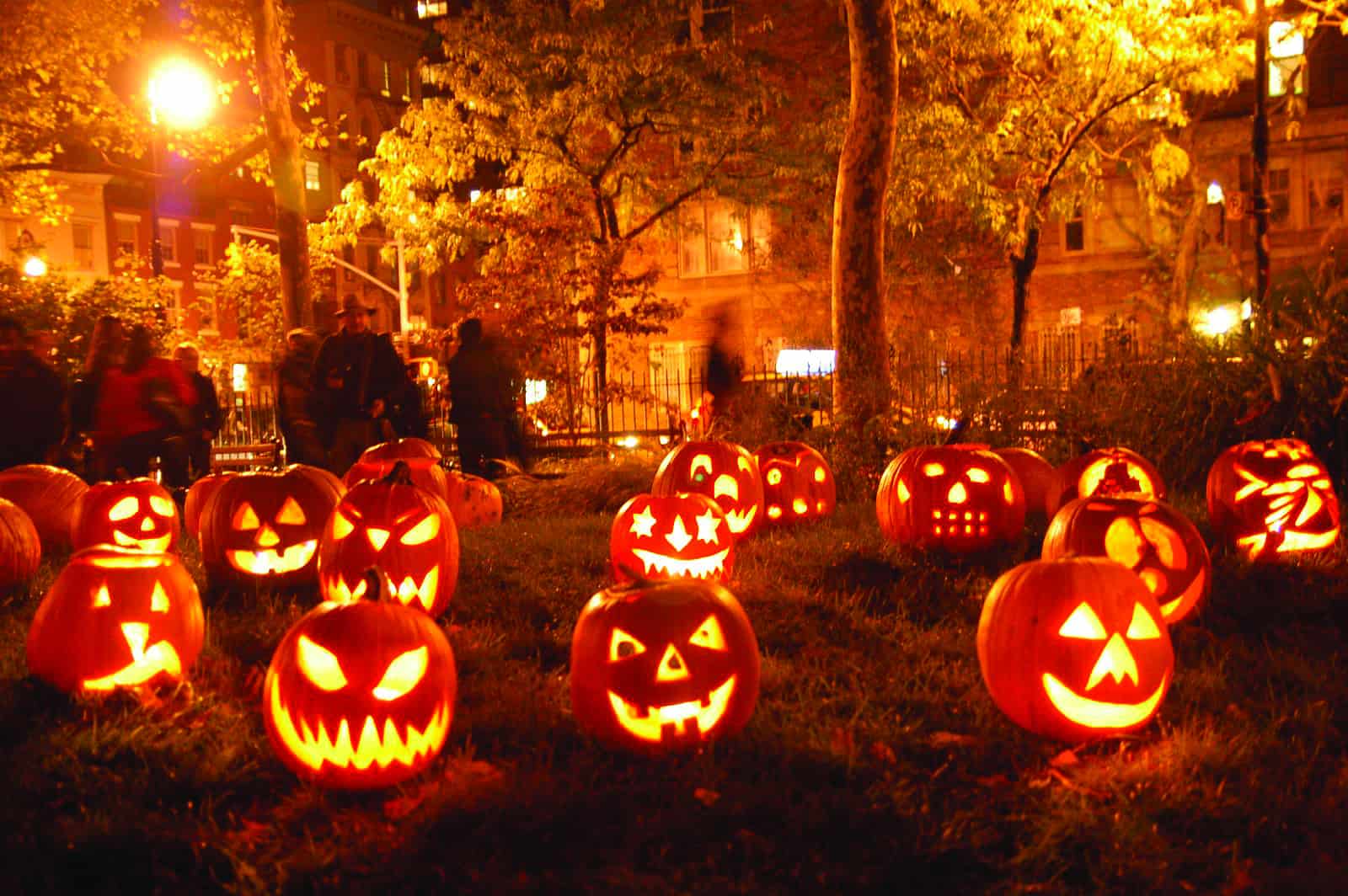 Công viên Lê Thị Riêng là nơi tổ chức các hoạt động Halloween đặc sắc với vô vàn trò chơi hấp dẫn