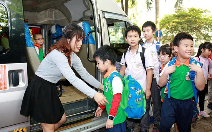Quy trình đặt thuê xe đưa đón học sinh đi tham quan tại Hà Nội