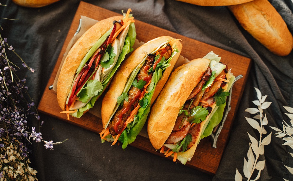 Bánh mì là món ăn Việt Nam nổi danh khắp thế giới