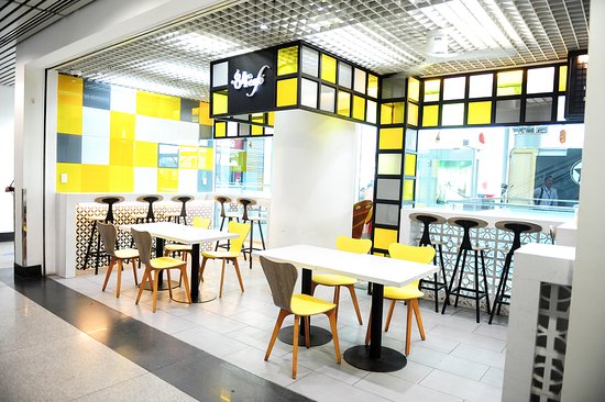 +84 Cafe được biết đến là không gian đón tiễn tiện lợi tại sân bay Tân Sơn Nhất