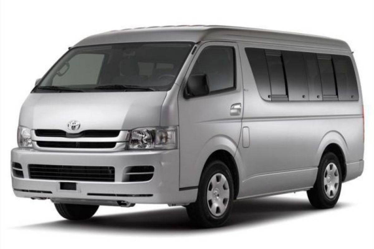 Dòng xe Toyota Hiace 16 chỗ