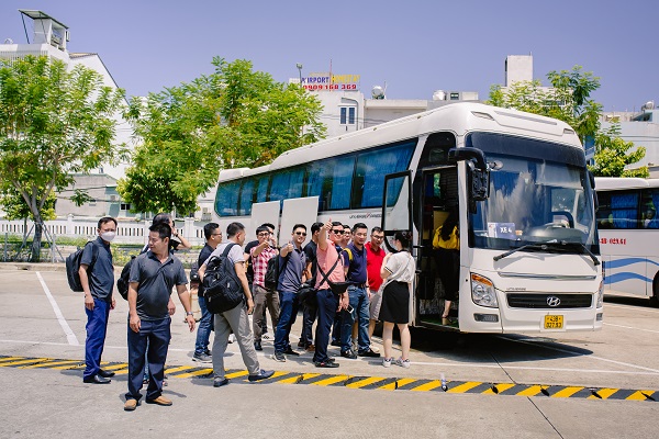HoaBinh Bus cung cấp dịch vụ cho thuê xe hội nghị chuyên nghiệp