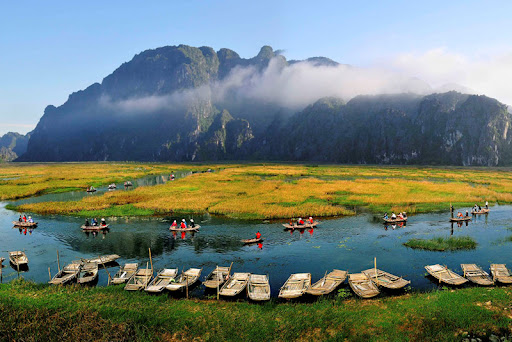 Ninh Bình là điểm đến hấp dẫn cả khách du lịch nội đi và quốc tế