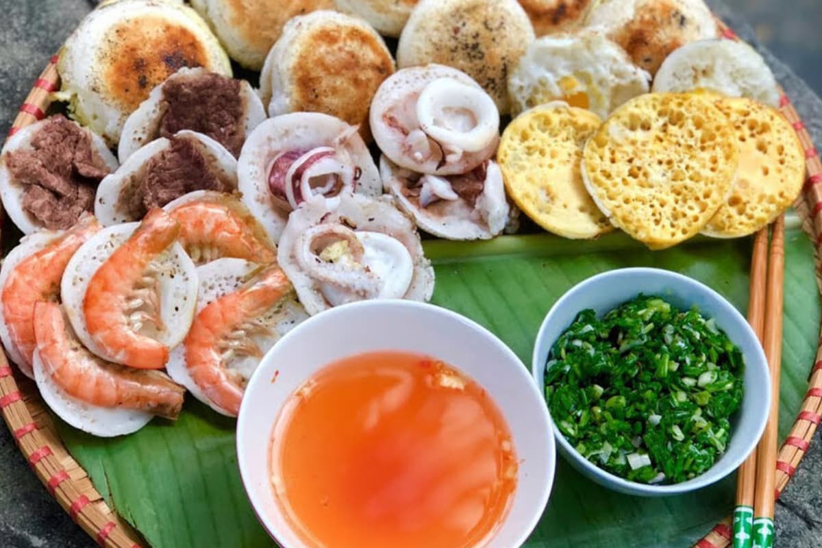 Bánh căn là một trong những đặc sản của Phan Thiết