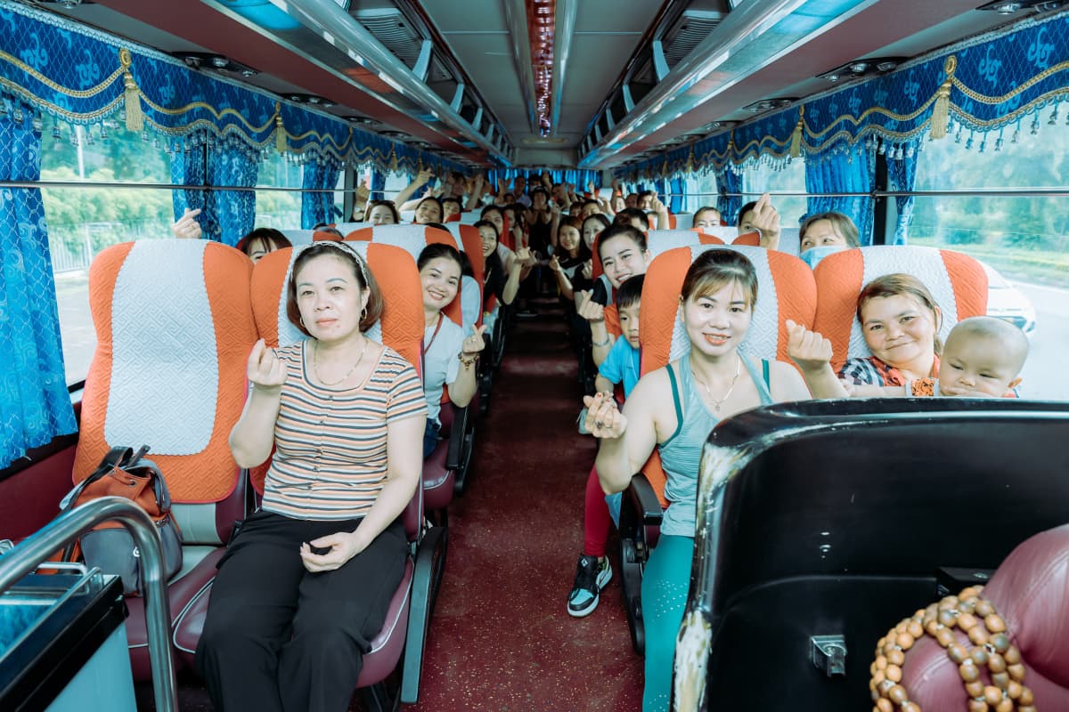 Dịch vụ tận tâm HoaBinh Bus