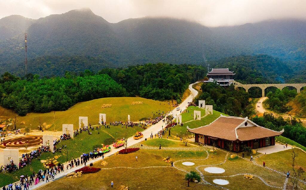 Yên Tử - địa điểm du lịch tâm linh nổi tiếng tại Quảng Ninh