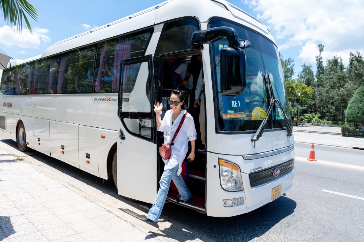 thuê xe Đà Nẵng đi Bà Nà tại HoaBinh Bus