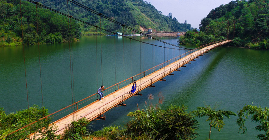 Hồ Ly là một trong những thắng cảnh đẹp của Phú Thọ.
